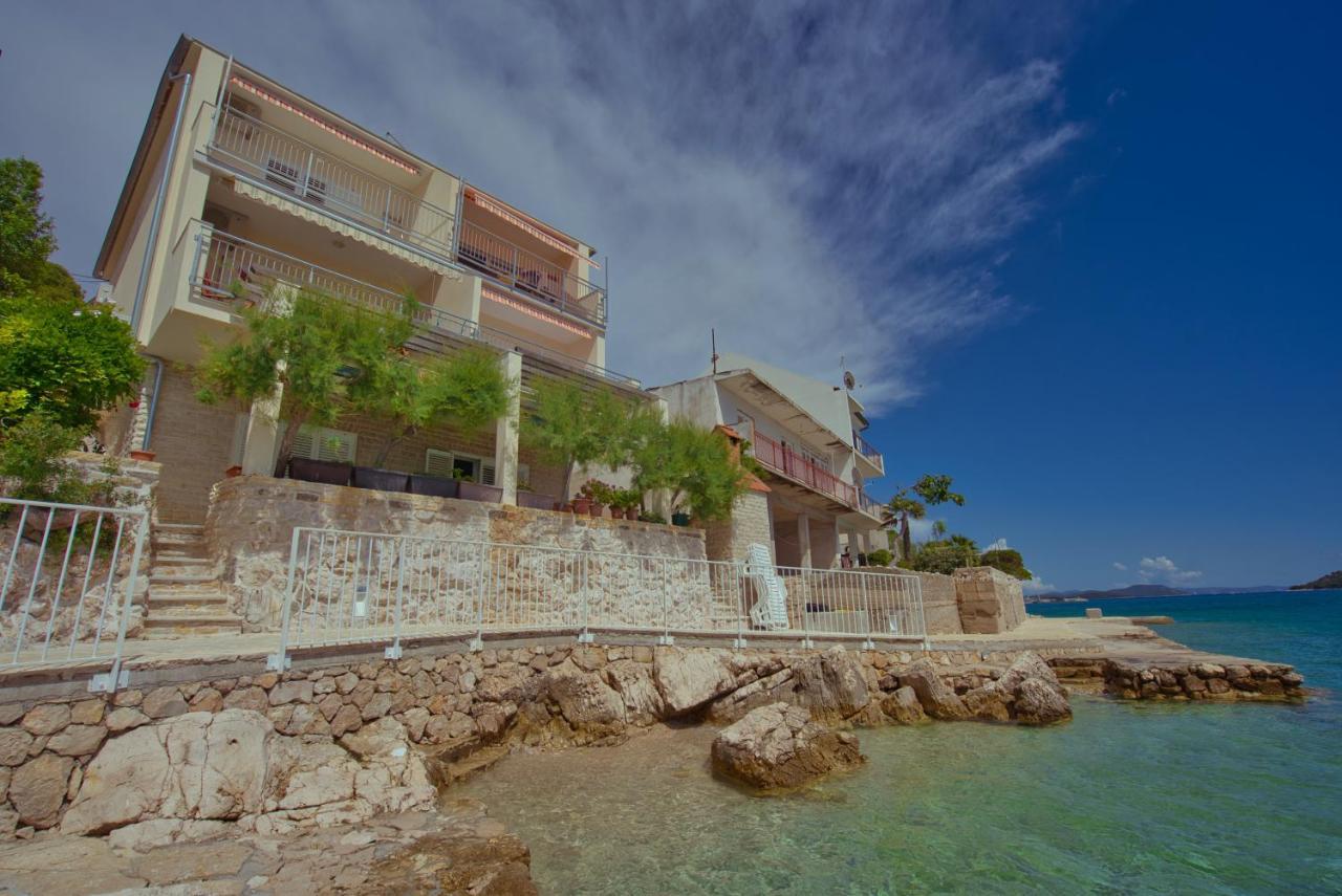 Apartments Podvorac Tribalj المظهر الخارجي الصورة