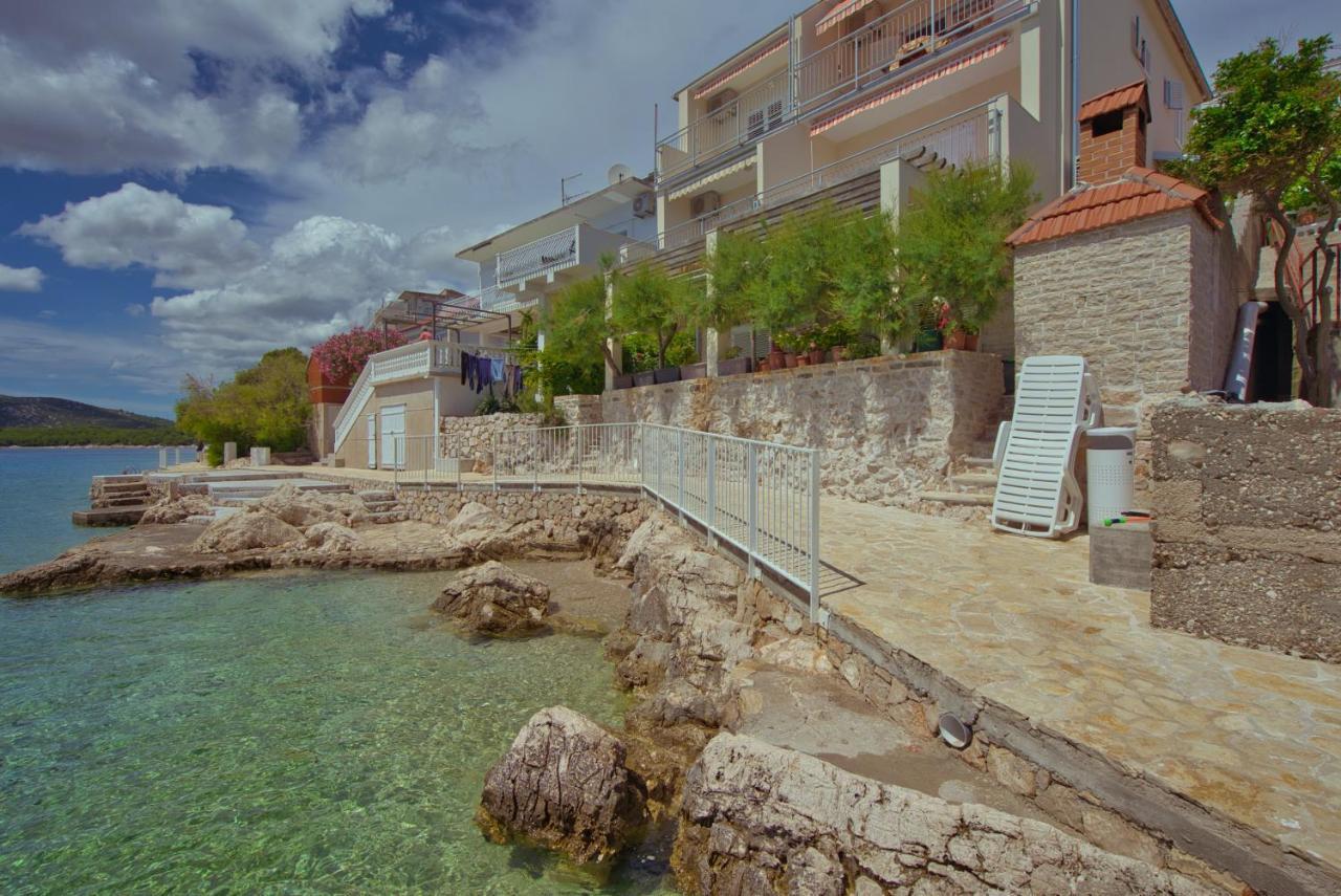 Apartments Podvorac Tribalj المظهر الخارجي الصورة